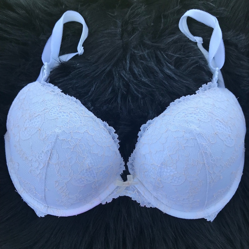 Victoria’s Secret Dream Angels Push-up Bra.